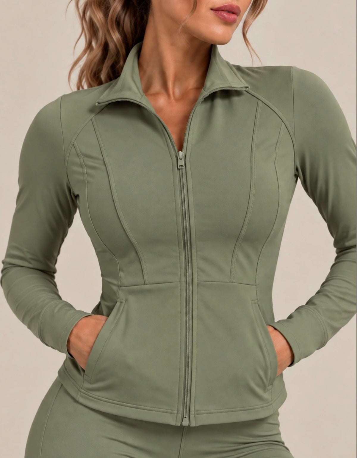 Poise Jacket in Olive
